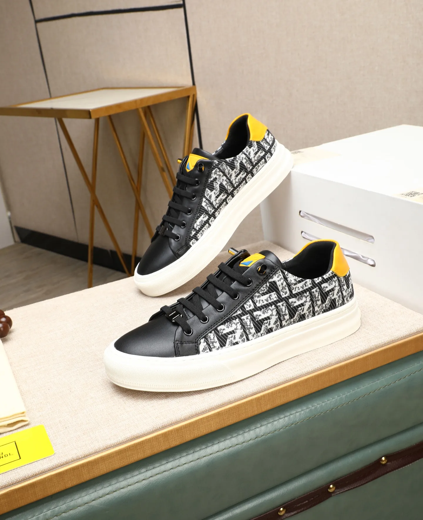 Men's shoes 💰400🕷🕷[FENDI] Fendi fashionable casual men's shoes 🇨🇳Original official website 1:1 model opening, new models are available first 💯Not high-profile but avant-garde, simple About low-key and fashionable, super versatile style 🌿 Made of original cowhide ➕ Pigskin lining 🎋 The version is comfortable on the feet, so rigorous for any small place, and the workmanship is first-class 🍍38-44 Large quantities in stock